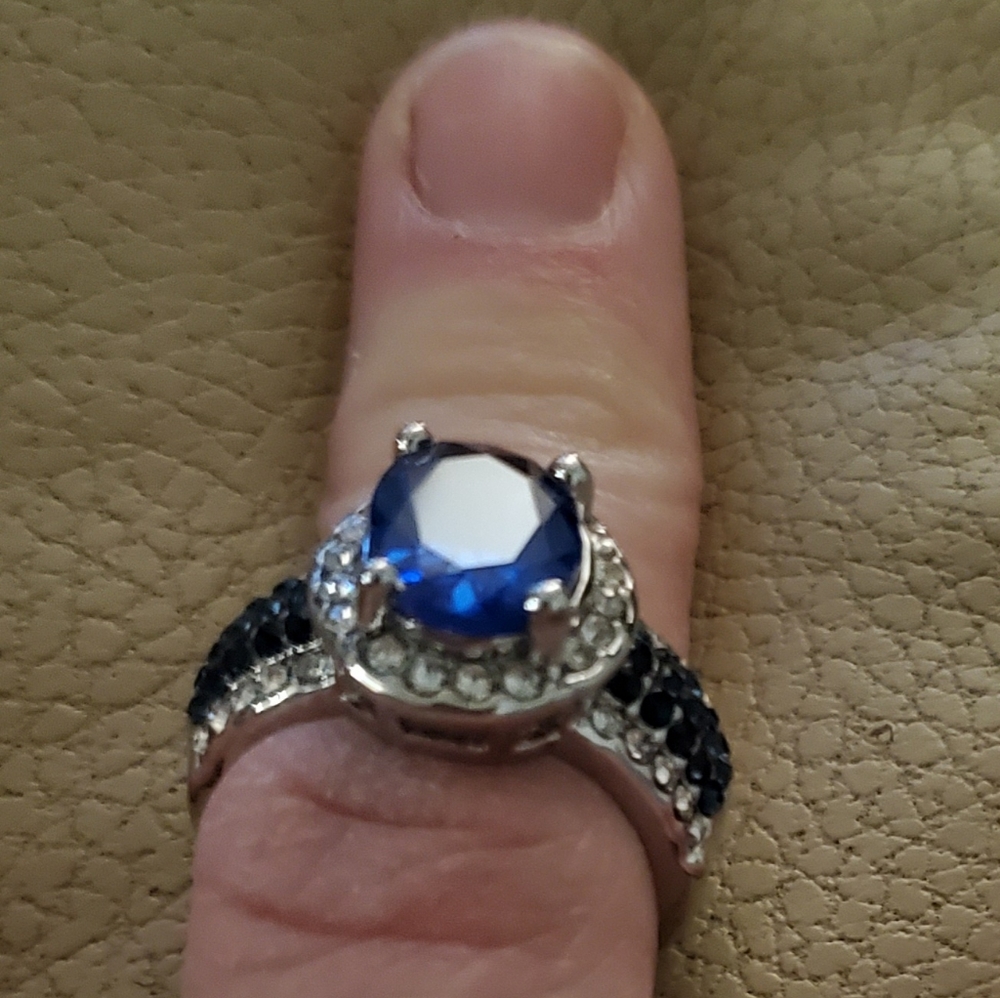 Blue Sapphire Sz 6 Ring